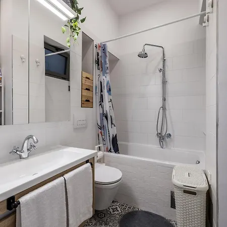 Zoe & Masa's Place *