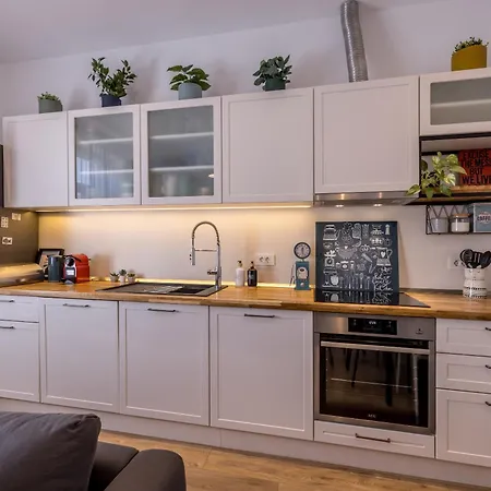 Zoe & Masa's Place *