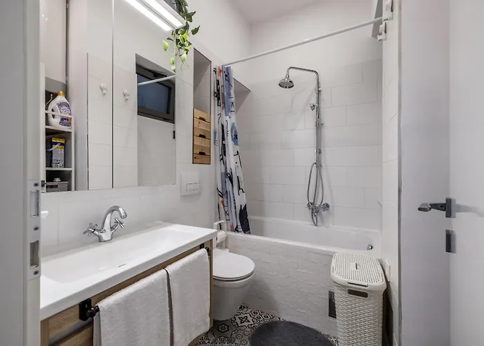 Zoe & Masa's Place *