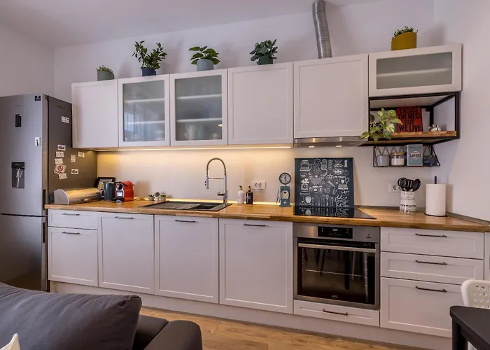 Zoe & Masa's Place *